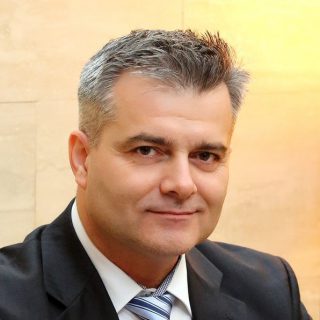Tömpe László LeanCenter